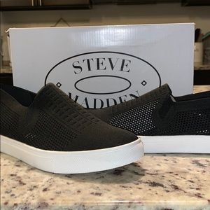 brand new steve madden freeda slip on